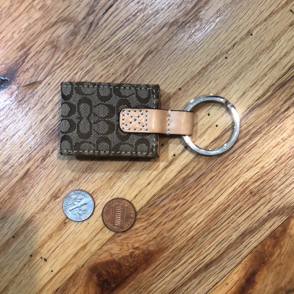 Coach keychain never used - Picture 3 of 7